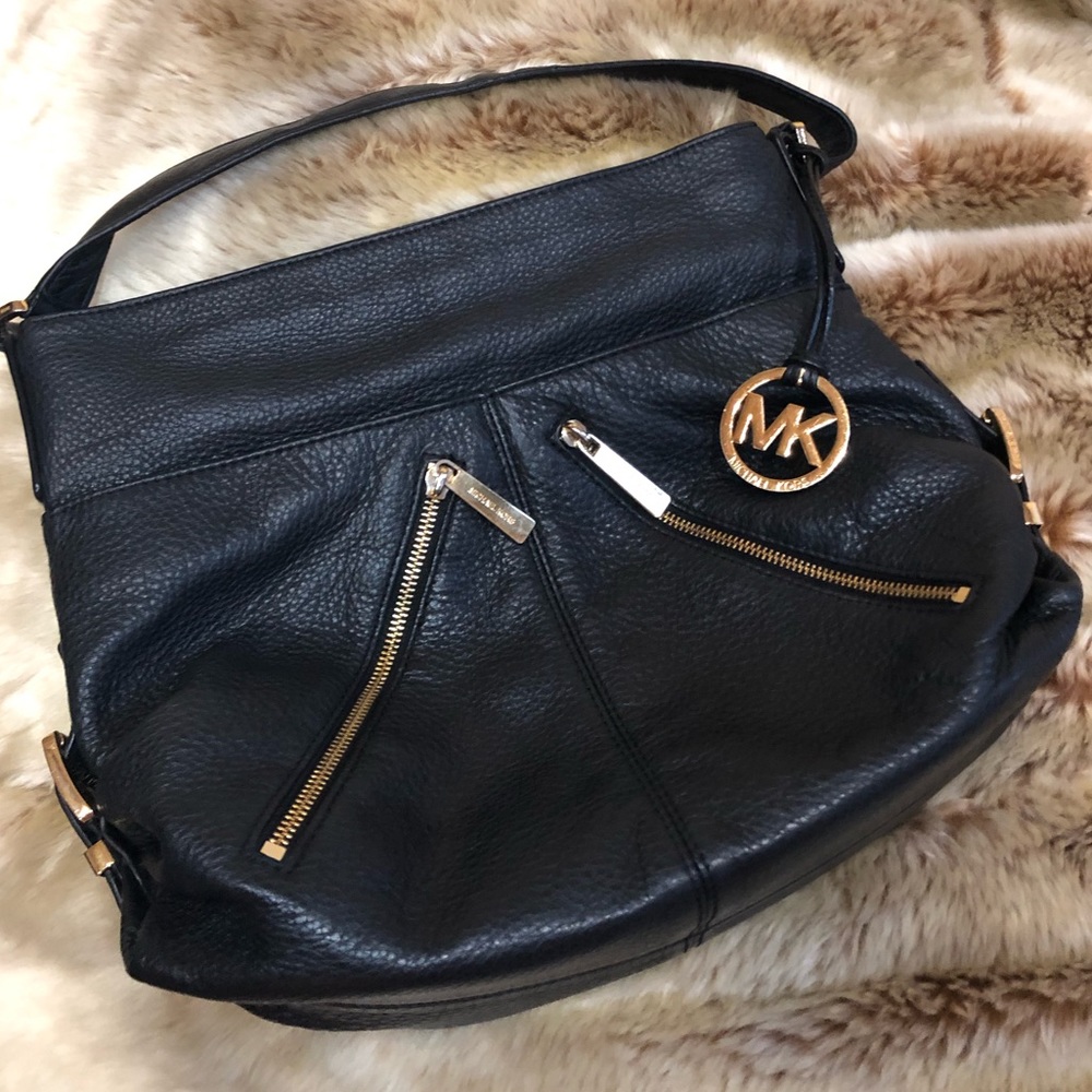 🔥Michael Kors Black Hobo